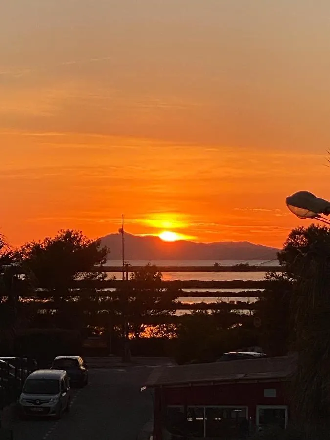 Plein Sud, bel appartement 20 mètres de la plage la Capte Hyères