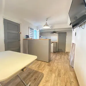  Appartement La Cle Maison De Ville, Clim, Wifi A La Bayore