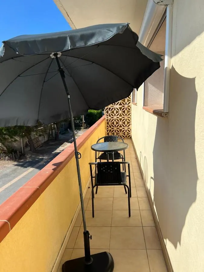 Plein Sud, Bel Appartement 20 Metres De La Plage La Capte Hyères 0*,  Frankrig